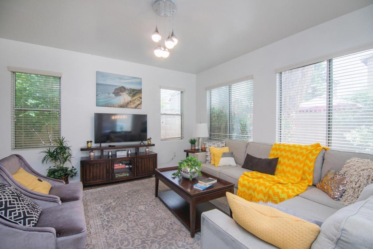 Stylish Home Phoenix - Low Rates Now! Exterior foto