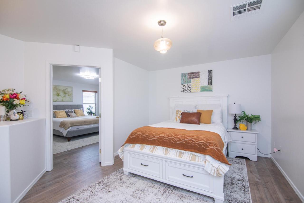 Stylish Home Phoenix - Low Rates Now! Exterior foto